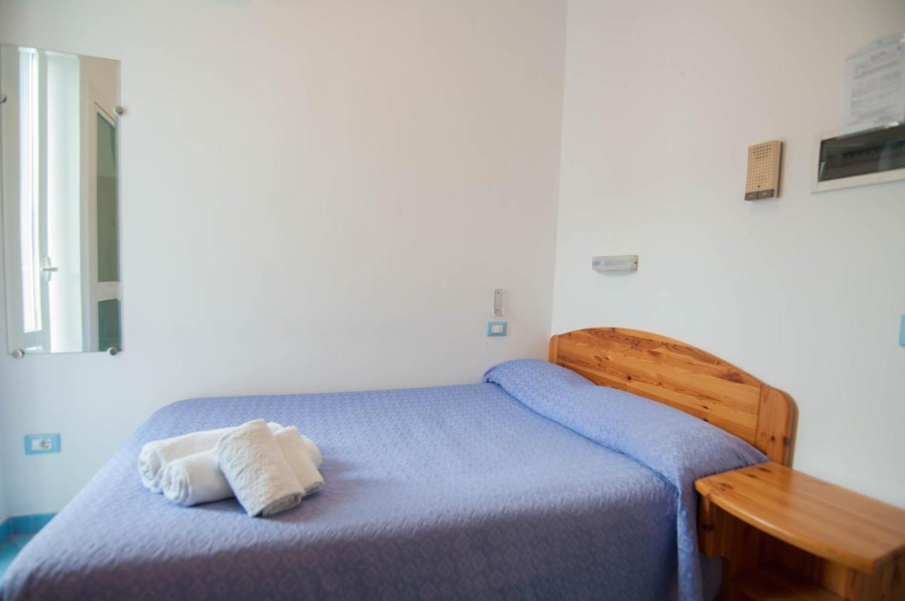 Macri Hotel 2*
